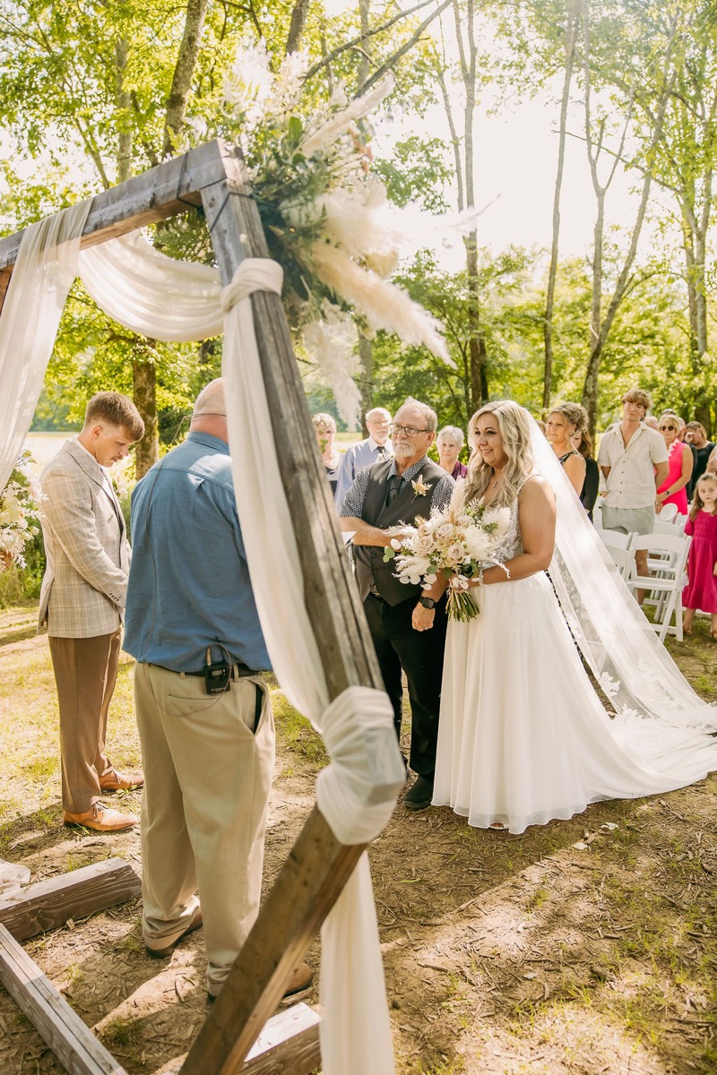 Alexis & Logan wedding at Covey Creek — photo 18