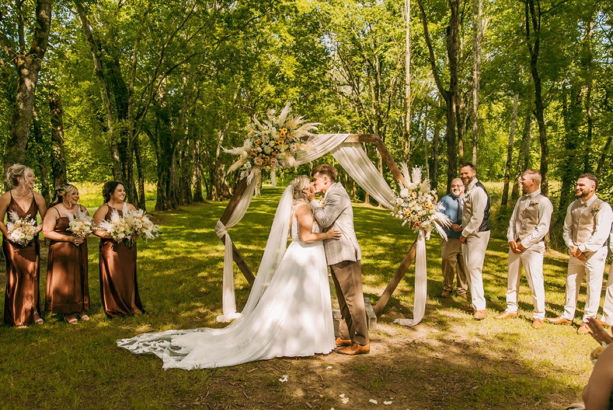 Alexis & Logan wedding at Covey Creek — photo 20