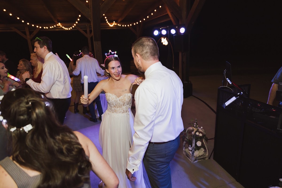 Emily & Bryan wedding at Covey Creek — photo 23
