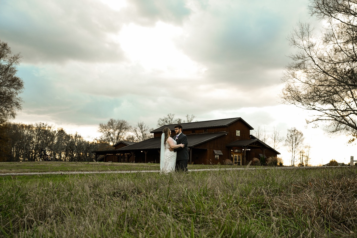Emily & Jared wedding at Covey Creek — photo 25