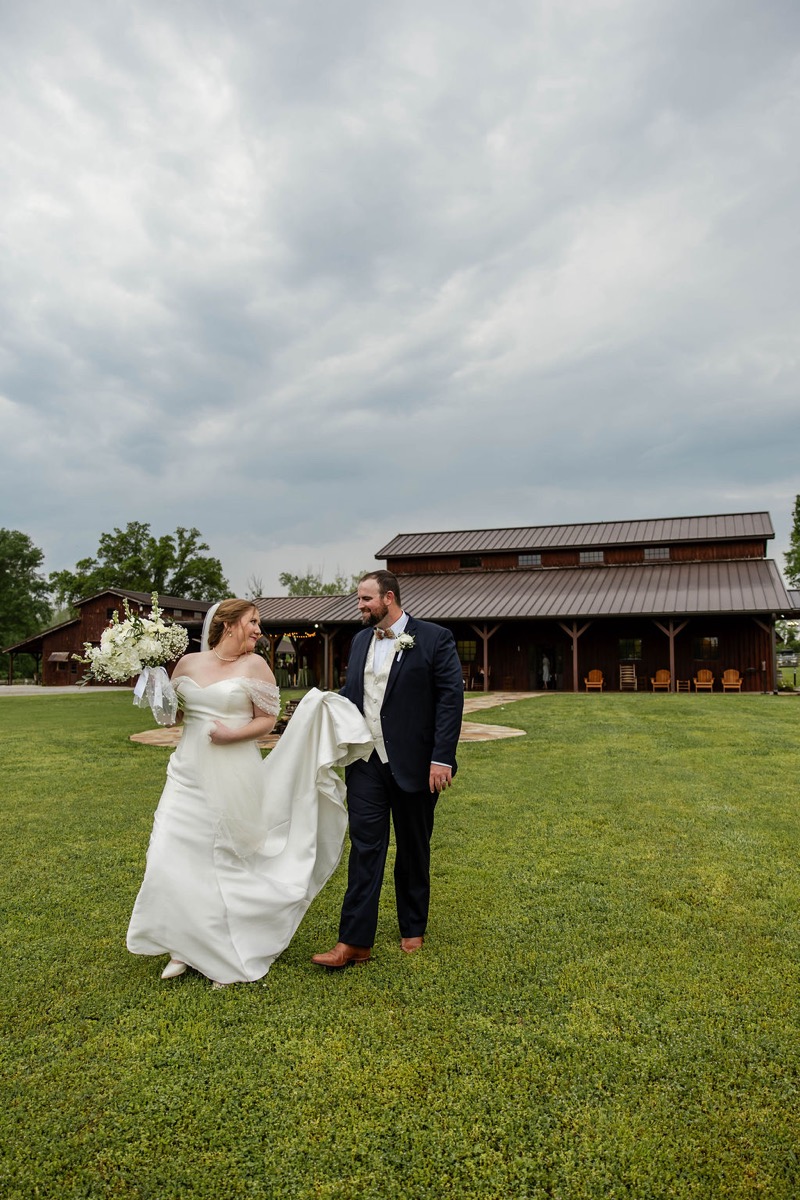 Hannah & Nicholas wedding at Covey Creek — photo 16