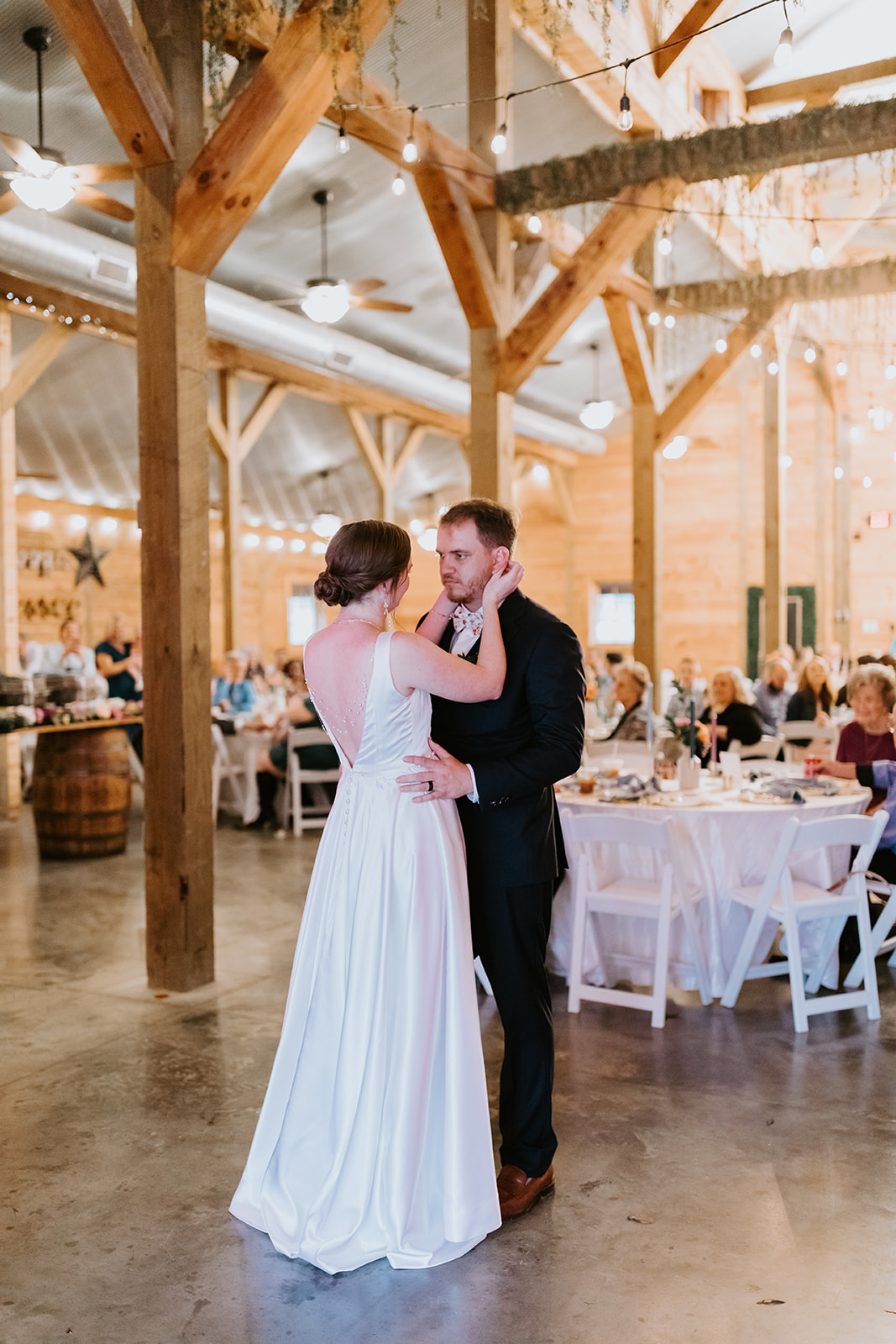 Leslie & Timothy wedding at Covey Creek — photo 11